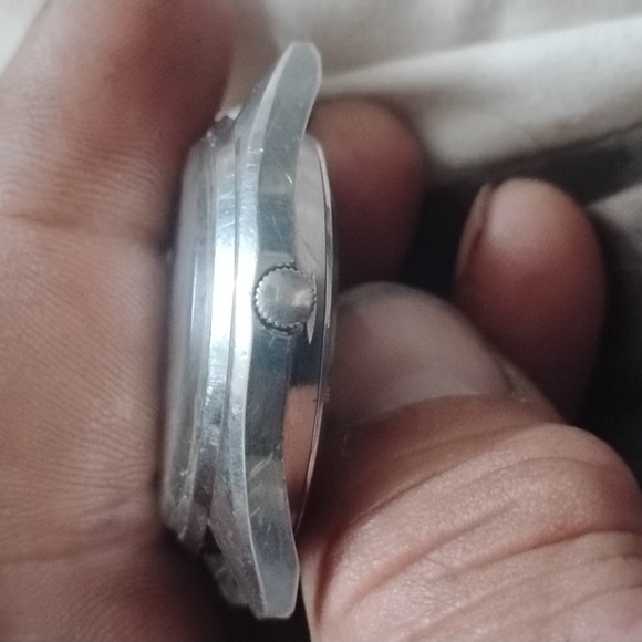 Seiko SQ Silver Dial Quartz Watch - Picture 3 of 7